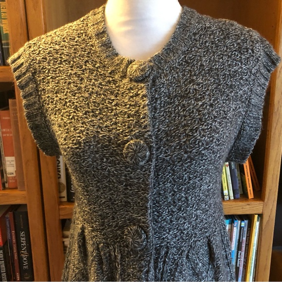 EUC Hooked Up knit vest - Picture 2 of 5